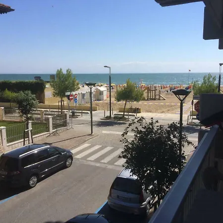 Апартаменты Condominio Spiaggia Линьяно-Саббьядоро