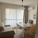 Condominio Spiaggia شقة لينانو سابيادورو